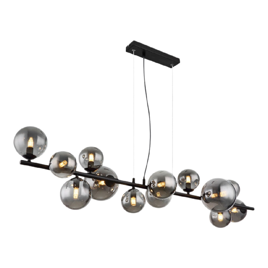 Suspension moderne en verre avec abat-jours globulaires en noir et transparent.